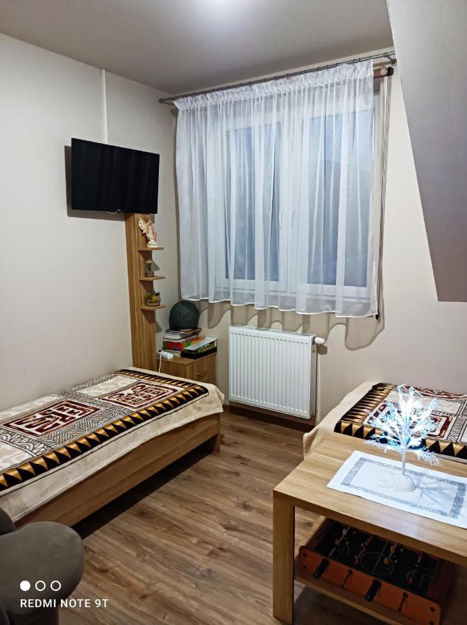 Dom Wakacyjny Gajowka Z Ogrodem Rzyki Exteriör bild